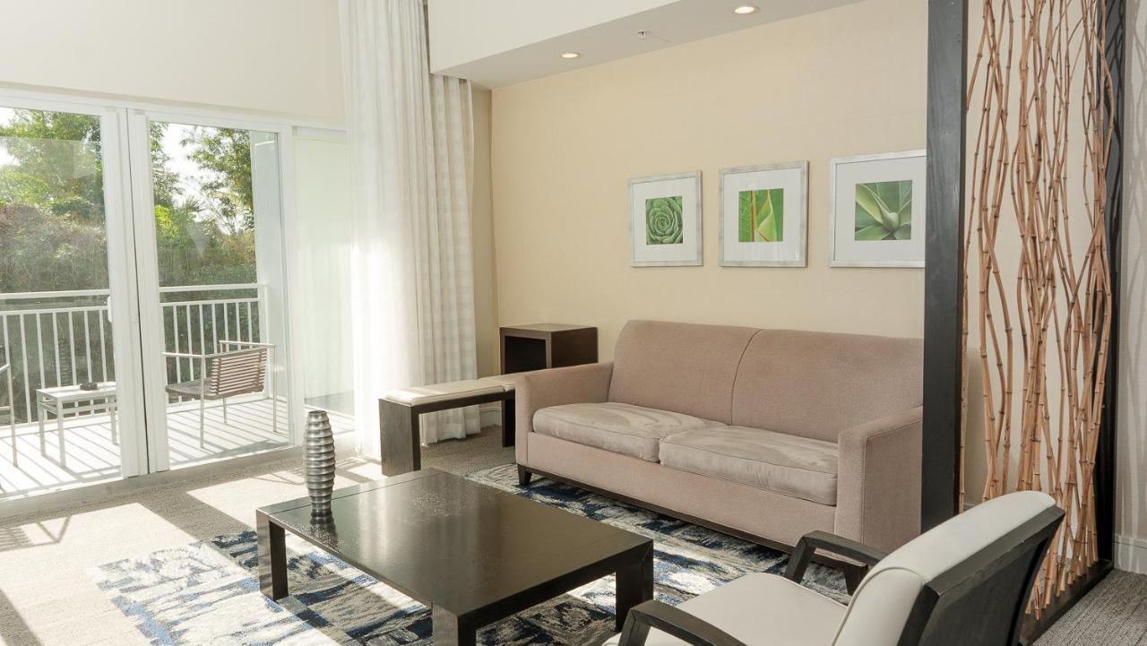 Modern Private Studio - King Bed, Jacuzzi, Balcony And Pool Aparthotel Miami Buitenkant foto