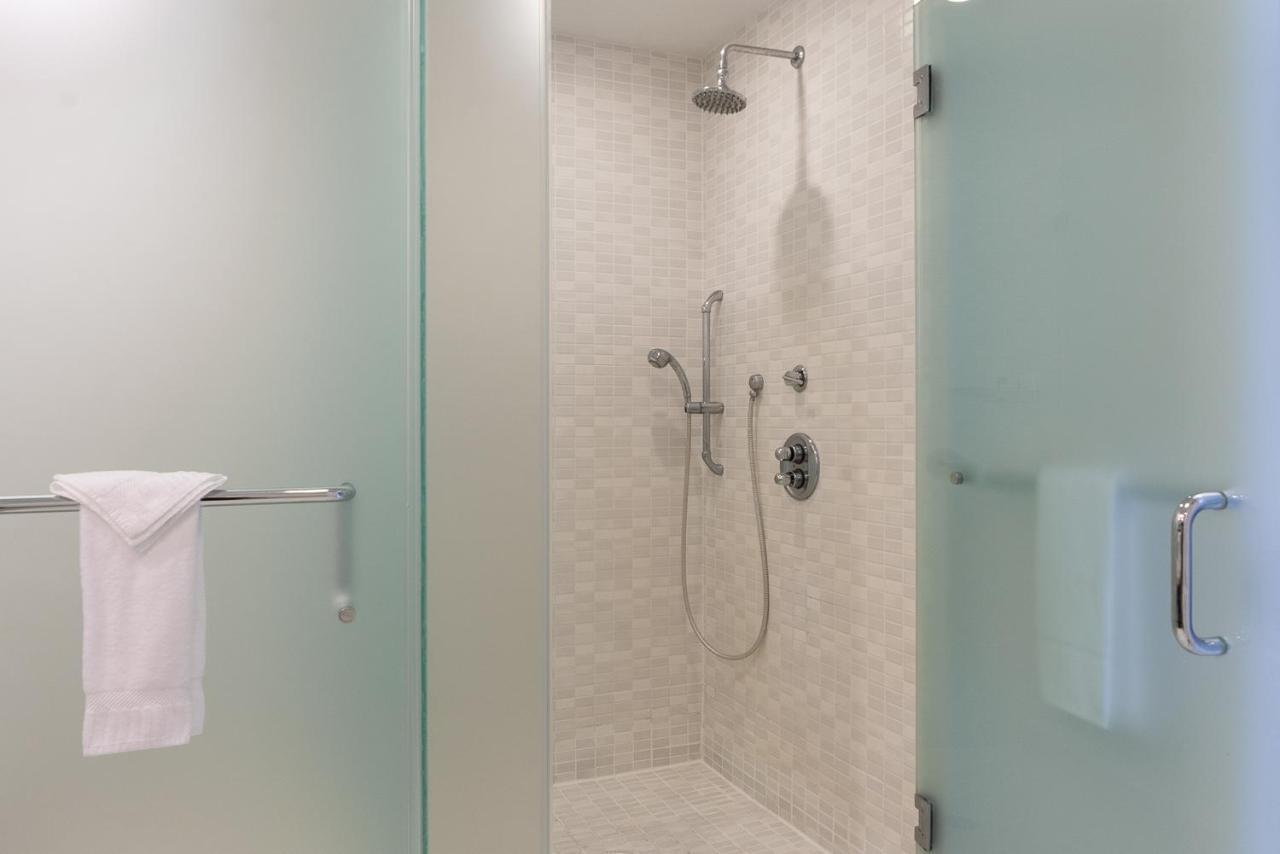 Modern Private Studio - King Bed, Jacuzzi, Balcony And Pool Aparthotel Miami Buitenkant foto