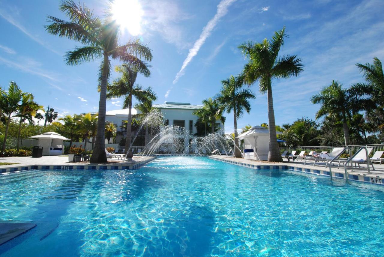 Modern Private Studio - King Bed, Jacuzzi, Balcony And Pool Aparthotel Miami Buitenkant foto